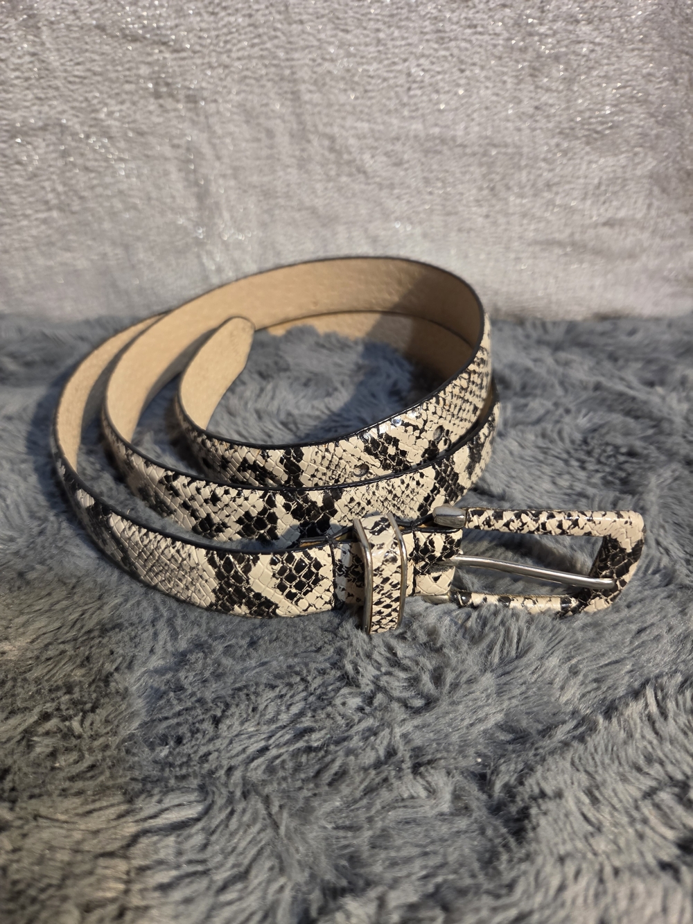Source Unknown Black and White Snake Print Belt - Picture 3 of 3